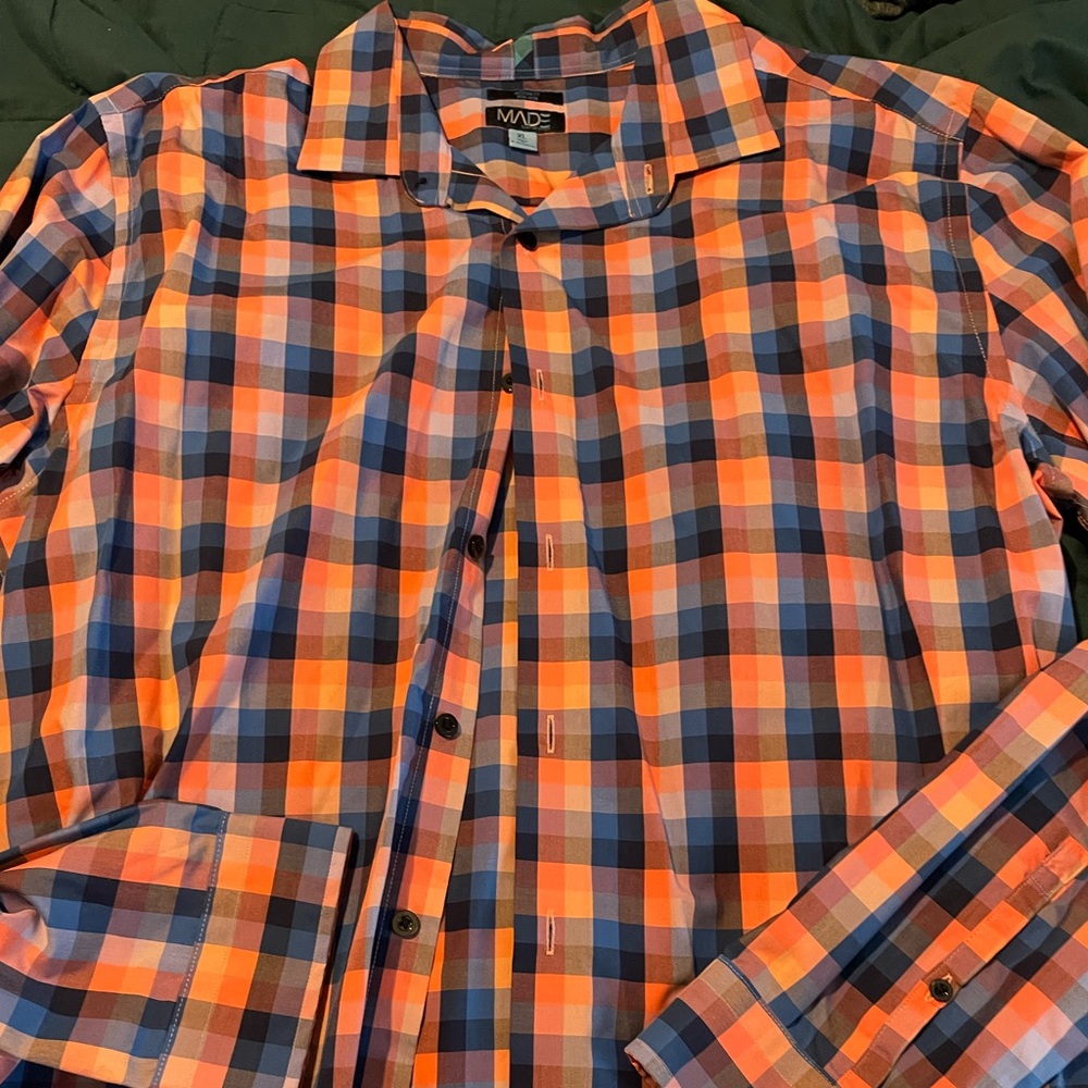 Made by Cam Newton botton down dress shirt. Modern fit. Adult XL.